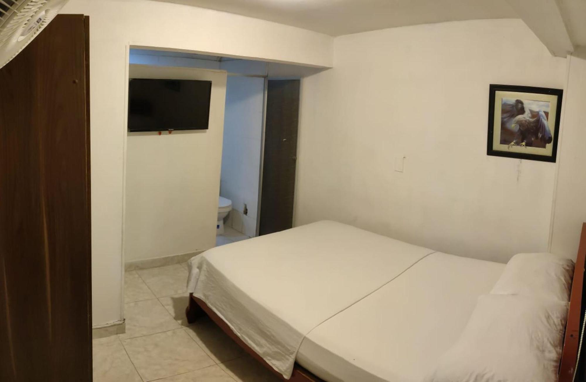 Hostal El Mohan Neiva  Exteriör bild