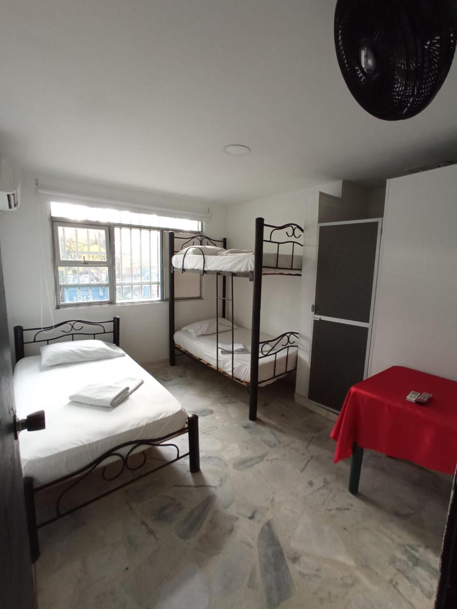 Hostal El Mohan Neiva  Exteriör bild